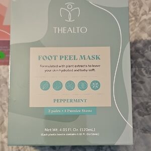 Lancome Skincare Mask - Green and White